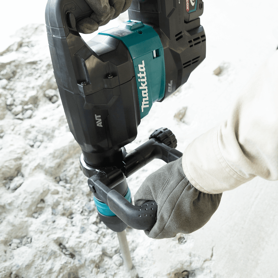 Makita HM001GM202 40V Cordless Demolition Hammer SDS-Max (XGT-Series) | Makita by KHM Megatools Corp. Makita HM001GM202 40V Cordless Demolition Hammer SDS-Max (XGT-Series) | Makita by KHM Megatools Corp.